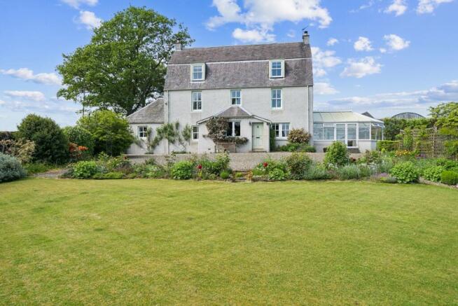5 bed property, in Doune FK16, £690,000