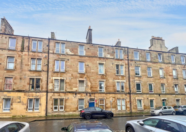 1 bed property, in Albert Street, £149,995