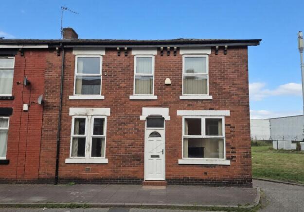 2 bed property, in 17 Dunston Street, £80,000