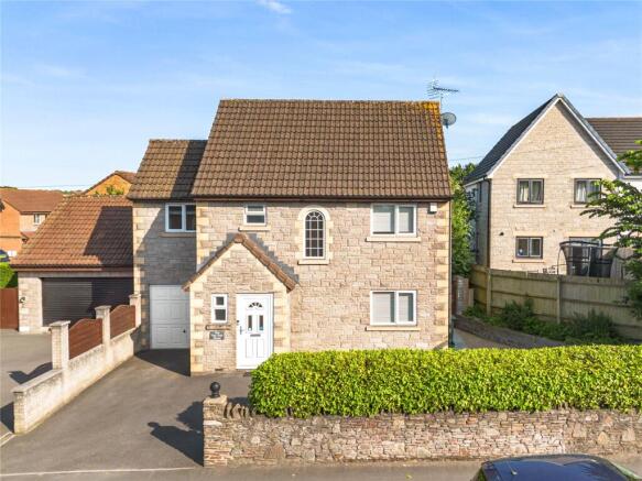 4 bed property, in Westerleigh Road, £475,000