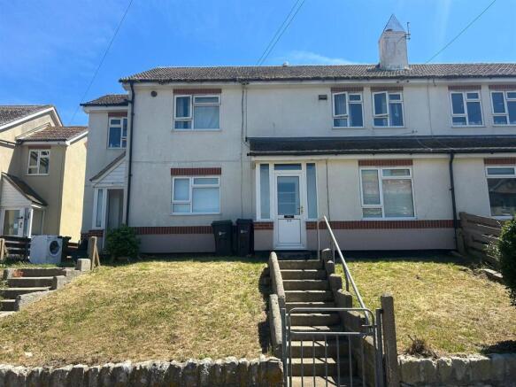 2 bed property, in Coronation Road, £100,000