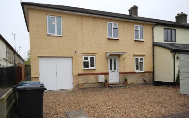 3 bed property, in Maple Close CB4, £550,000