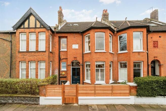 5 bed property, in Grafton Road, £1,600,000