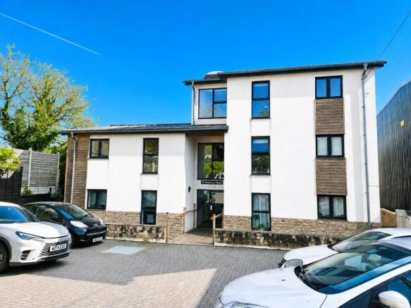 2 bed property, in 10 St Andrews Place, £179,950