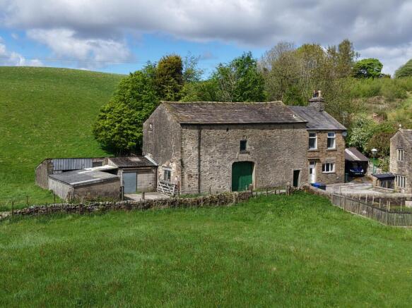 2 bed property, in Hud Hey Farm, £295,000
