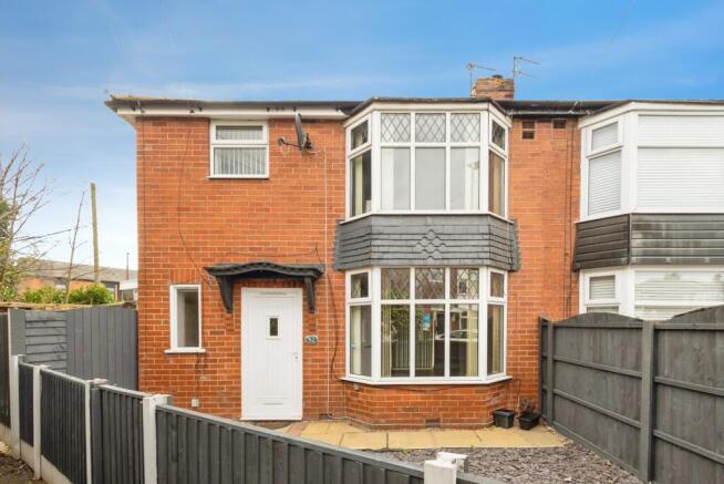 3 bed property, in Masefield Road, £230,000