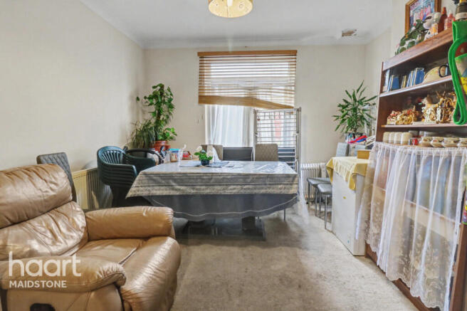 3 bed property, in Old Tovil Road, £270,000