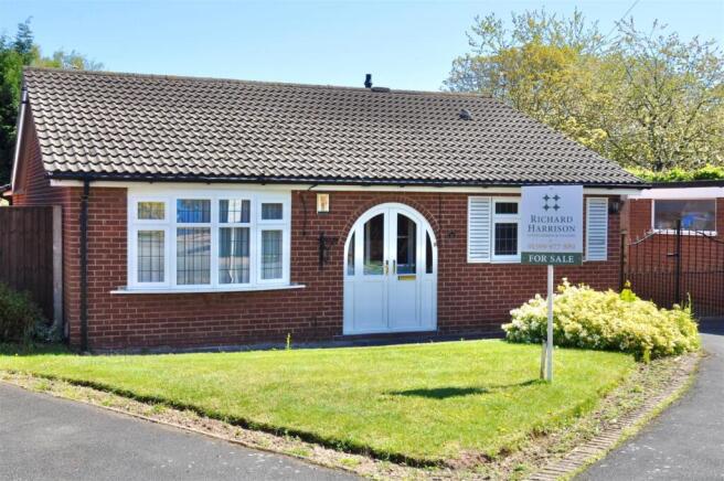 3 bed property, in Eyebrook Close, £325,000