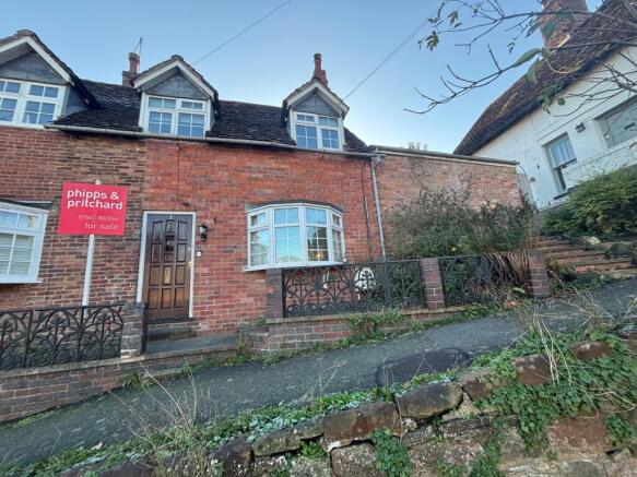 2 bed property, in Sandy Bank, £220,000