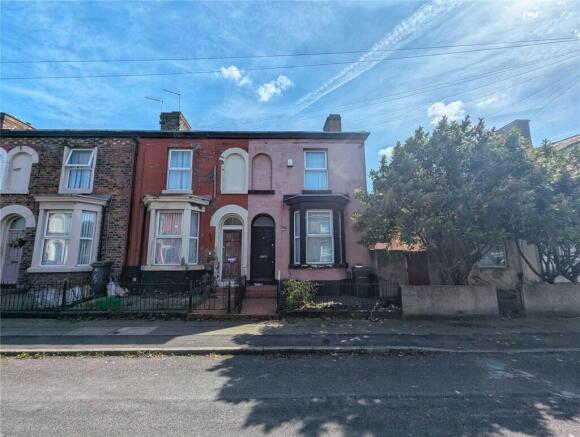 3 bed property, in Viola Street, £100,000