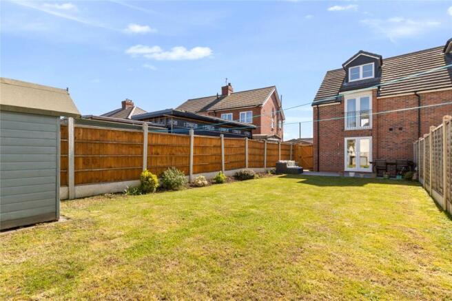 3 bed property, in Mill Lane, £220,000