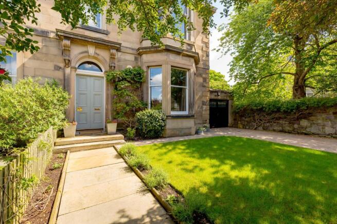 4 bed property, in West Castle Road, £1,600,000