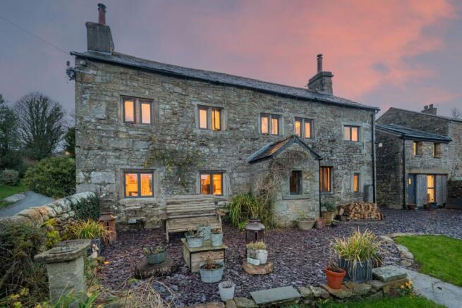 4 bed property, in Aughton Old Hall, £650,000