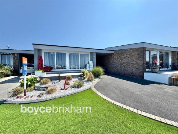 2 bed property, in Marina Drive, £399,950