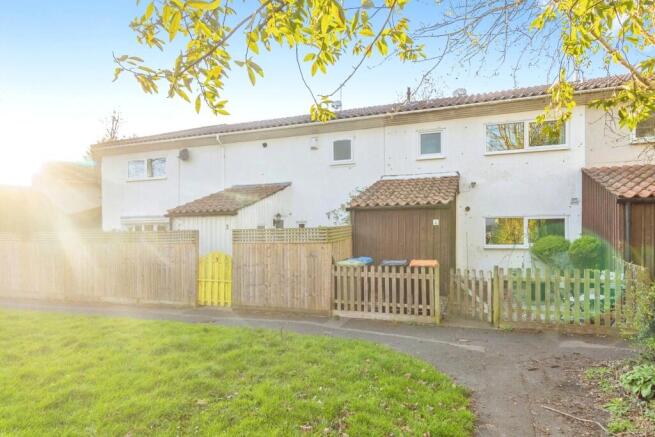 3 bed property, in Summergill Court, £240,000