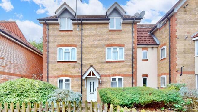 2 bed property, in Bexley Gardens, £260,000