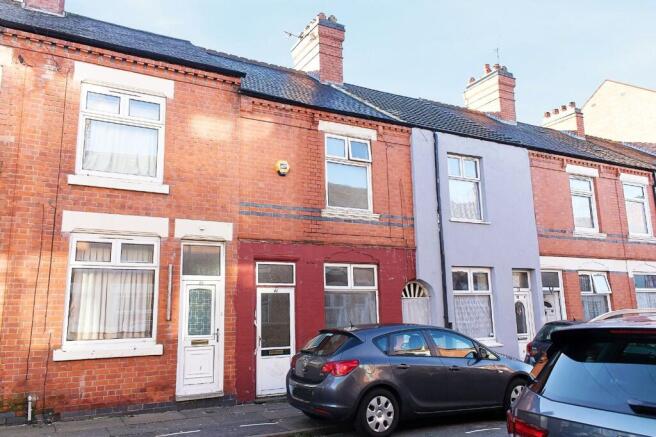3 bed property, in Moores Road, £250,000