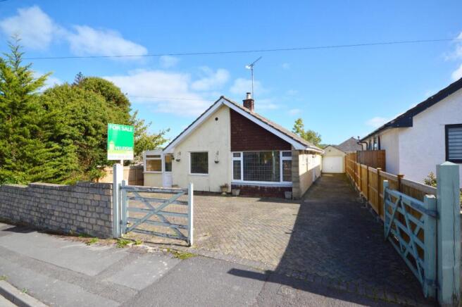 2 bed property, in Golf Club Lane, £500,000
