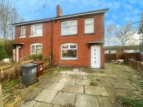3 bed property, in Dove Drive, £177,500
