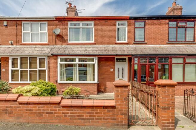 3 bed property, in Prescott Lane, £130,000