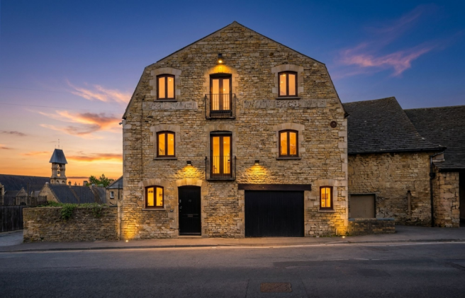 5 bed property, in North Street, £1,500,000