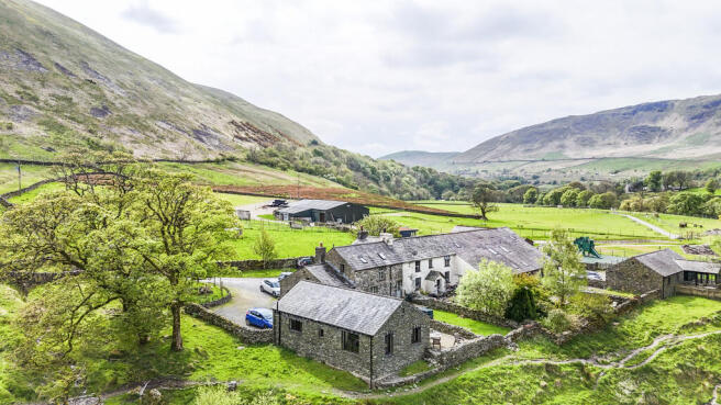 17 bed property, in Lot 1 - Brockholes Farm, £1,500,000
