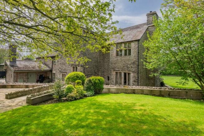 6 bed property, in Sellet Hall, £1,500,000