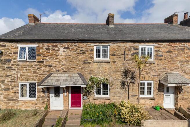 3 bed property, in Chillington, £325,000