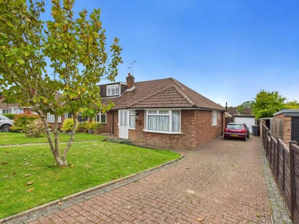 2 bed property, in Elizabeth Avenue, £675,000