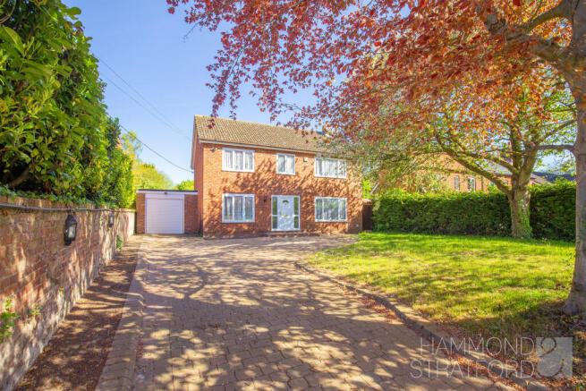 6 bed property, in School Lane, £500,000