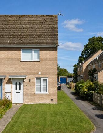 1 bed property, in Knott Oaks, £225,000