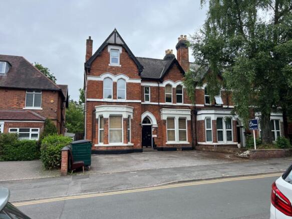 11 bed property, in 7 Oxford Road, £675,000