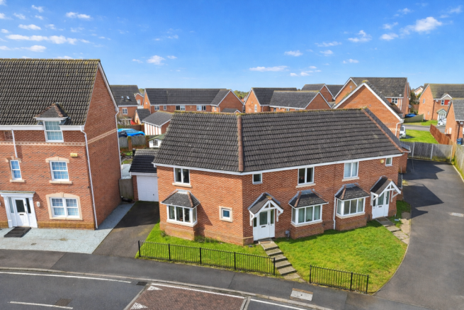 3 bed property, in Carty Road, £310,000