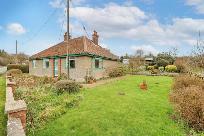 2 bed property, in Watch House Hill, £320,000