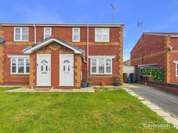 2 bed property, in Alexandra Court, £180,000