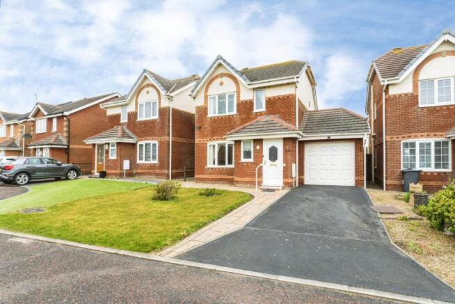 3 bed property, in Ocean Way, £275,000