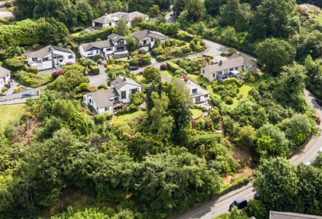 4 bed property, in Biskey Howe Park, £795,000