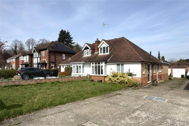 3 bed property, in Sycamore Road, £450,000
