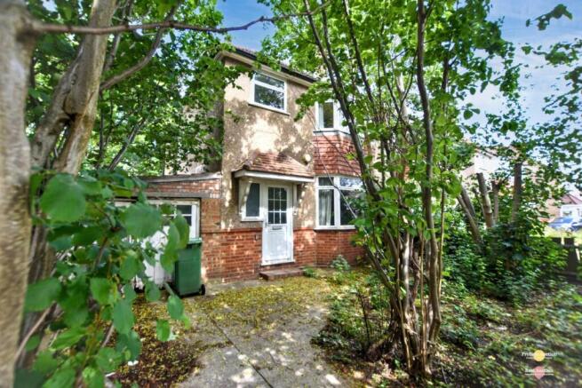 3 bed property, in 37 Begbie Road, £395,000