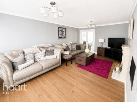 3 bed property, in Hayman Crescent, £500,000