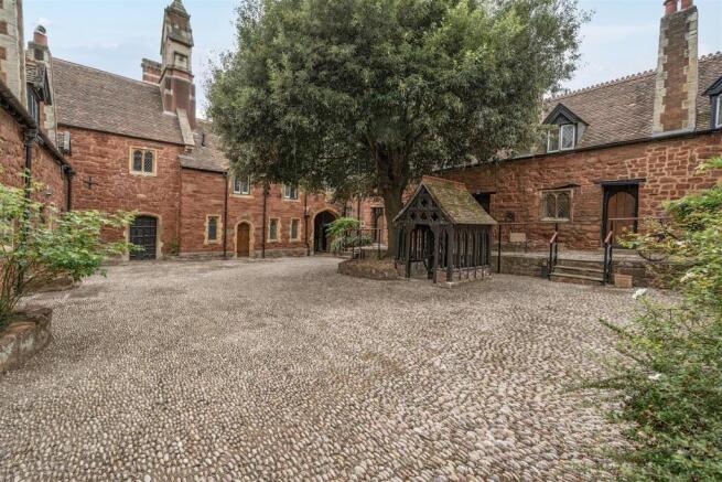2 bed property, in Magdalen Street, £350,000