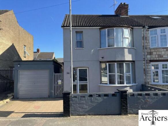 3 bed property, in Fitzroy Avenue, £400,000