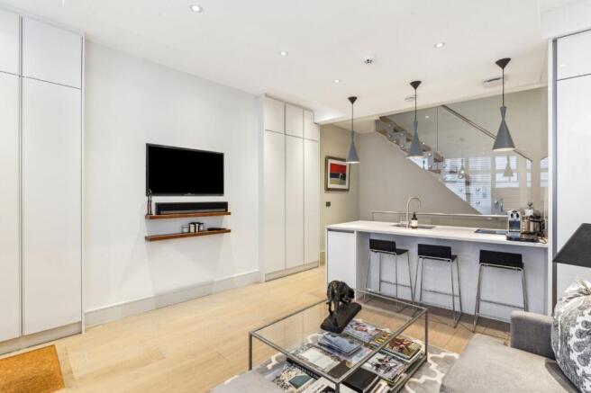 1 bed property, in Cornwall Mews South, £1,250,000