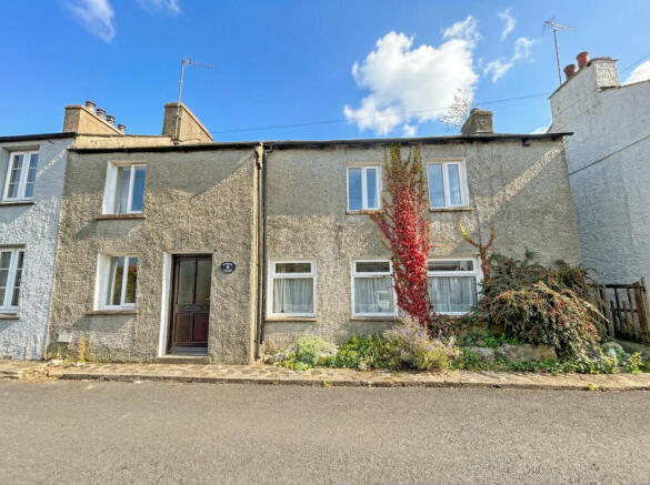 3 bed property, in Main Street, £225,000