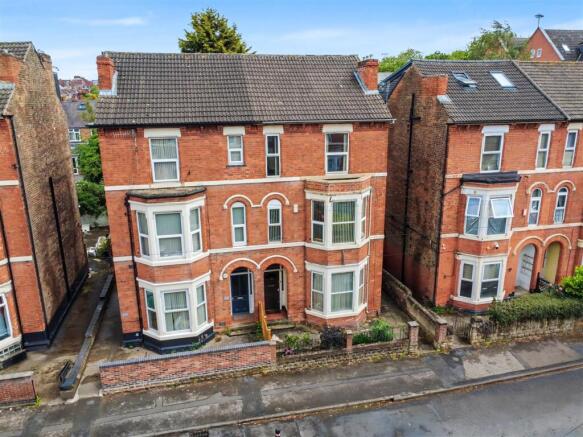5 bed property, in Burford Road, £315,000
