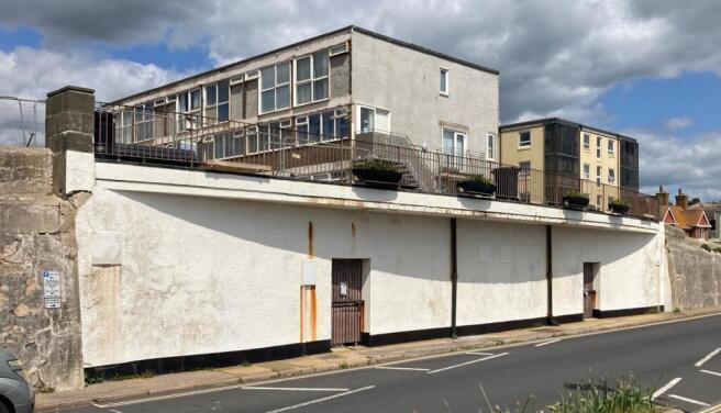 Land, in Land South Of Fosseway Court, £1