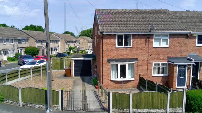 2 bed property, in Crayford Drive, £200,000