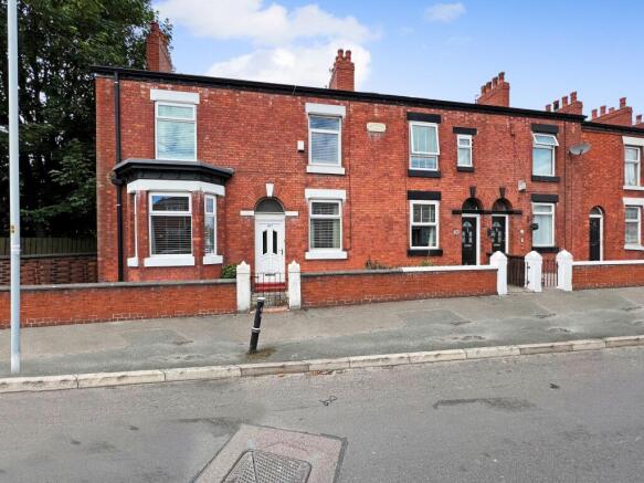 6 bed property, in Gorton Road, £480,000