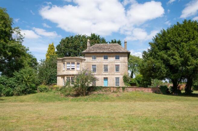 10 bed property, in Cranhams Lane, £1,450,000