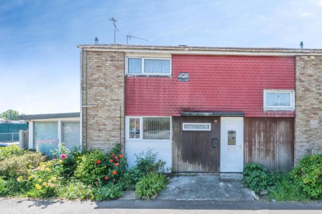 3 bed property, in Peterborough Way, £275,000